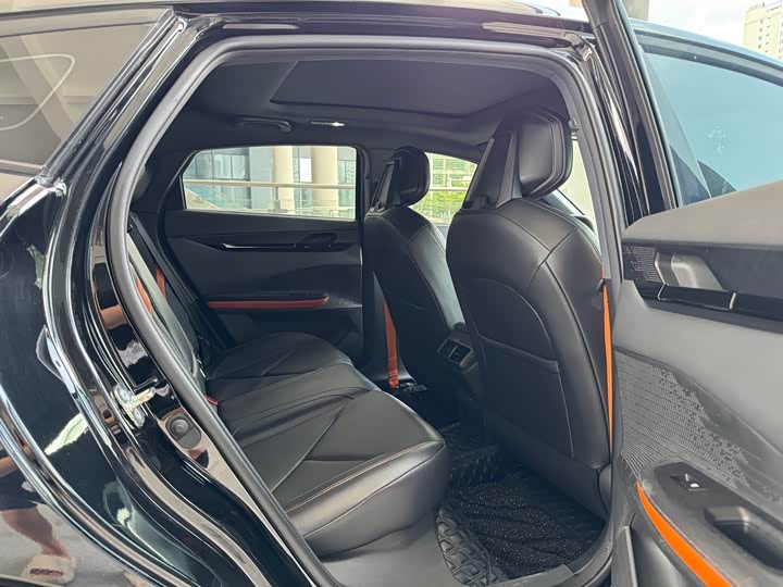 Фото 9 - Changan UNI-V