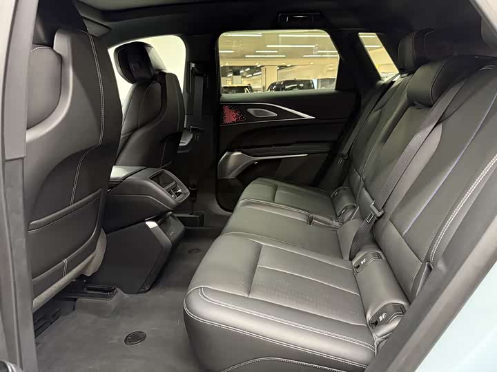 Фото 10 - Cadillac Lyriq