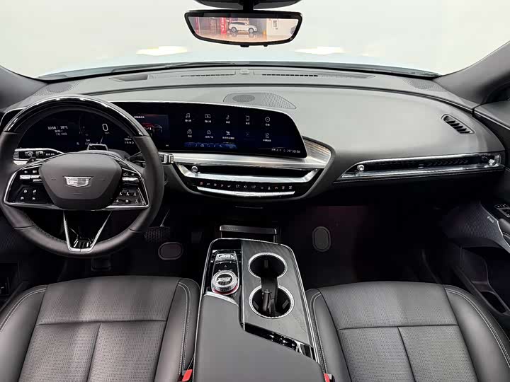 Фото 13 - Cadillac Lyriq