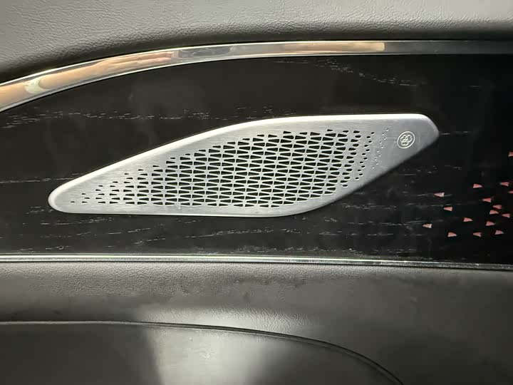 Фото 19 - Cadillac Lyriq