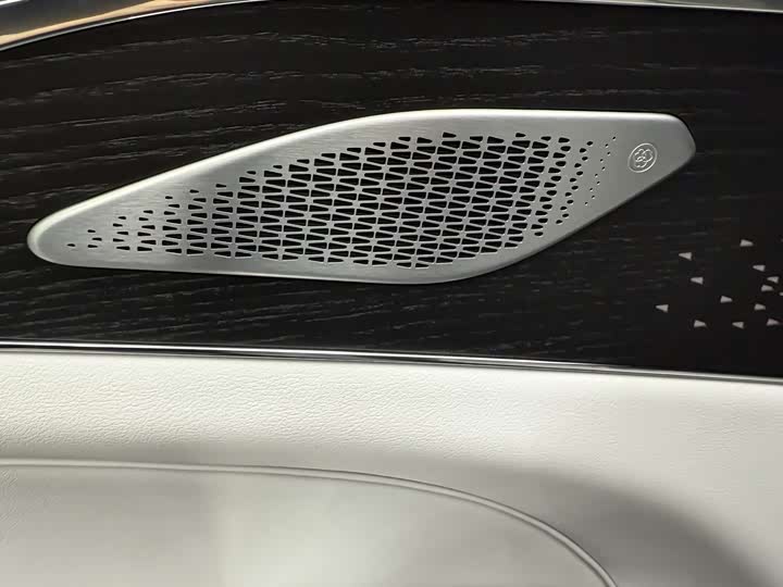 Фото 18 - Cadillac Lyriq