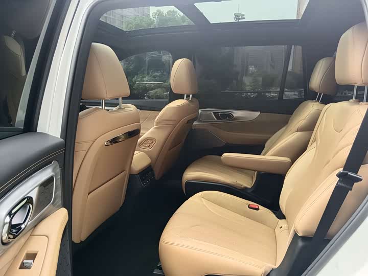 Фото 10 - GAC Trumpchi ES9