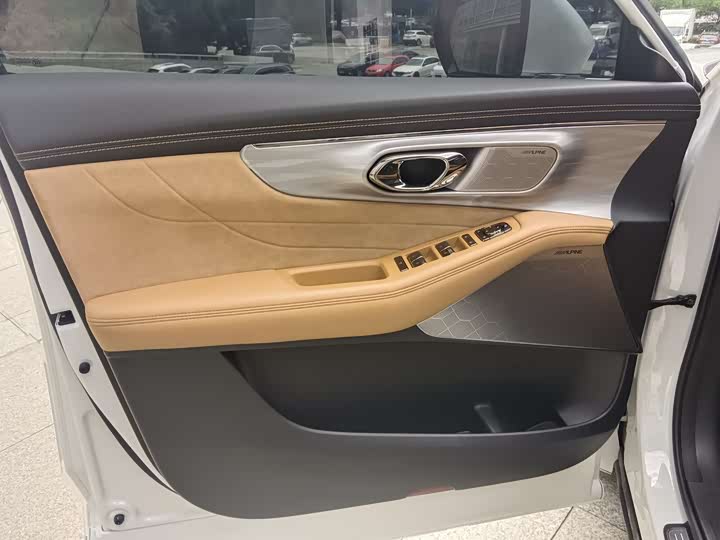 Фото 14 - GAC Trumpchi ES9