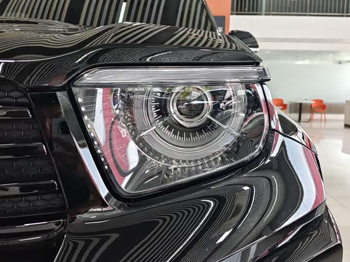 Фото 17 - Tank 700 Hybrid