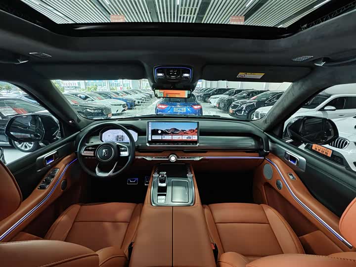 Фото 9 - Tank 700 Hybrid