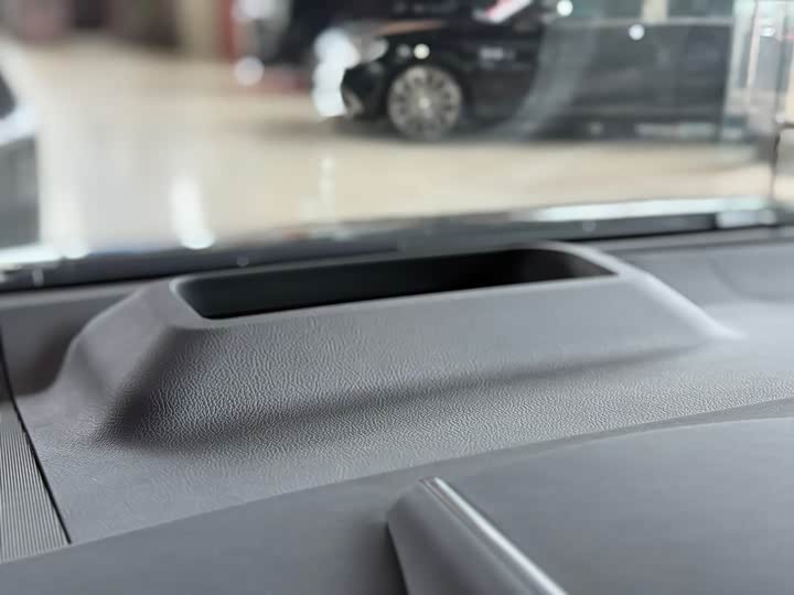 Фото 22 - Lexus LM