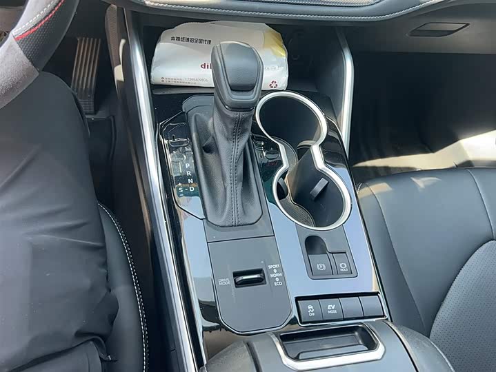 Фото 10 - Toyota Highlander