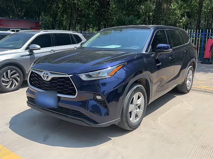 Фото 2 - Toyota Highlander