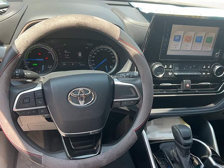 Фото 4 - Toyota Highlander