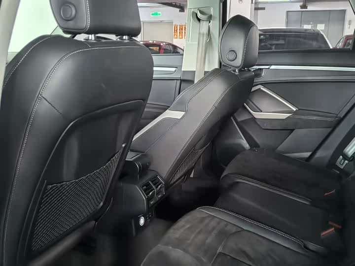 Фото 7 - Audi Q3