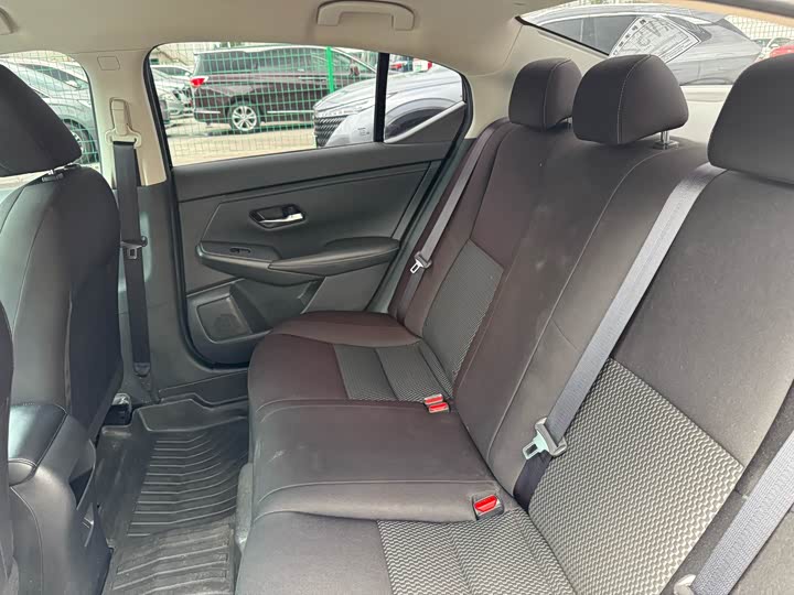 Фото 15 - Nissan Sylphy