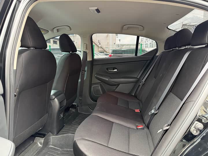 Фото 16 - Nissan Sylphy