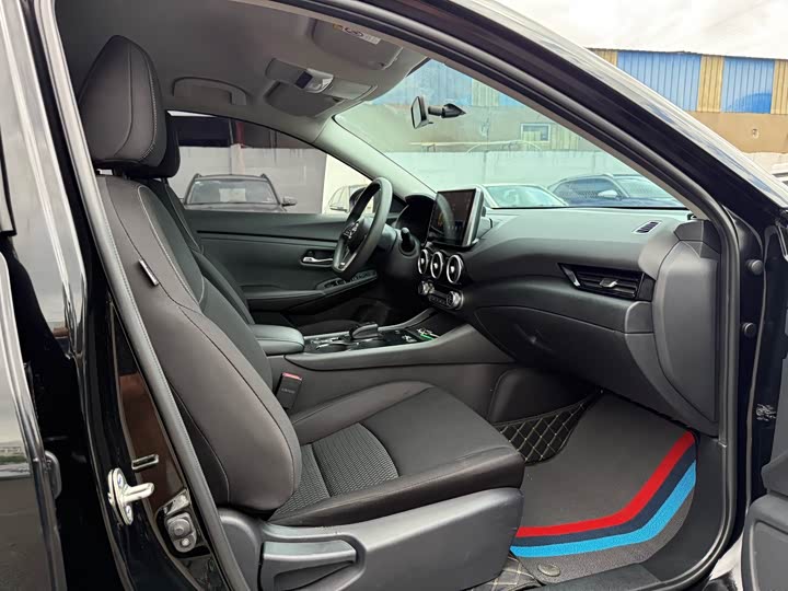 Фото 17 - Nissan Sylphy