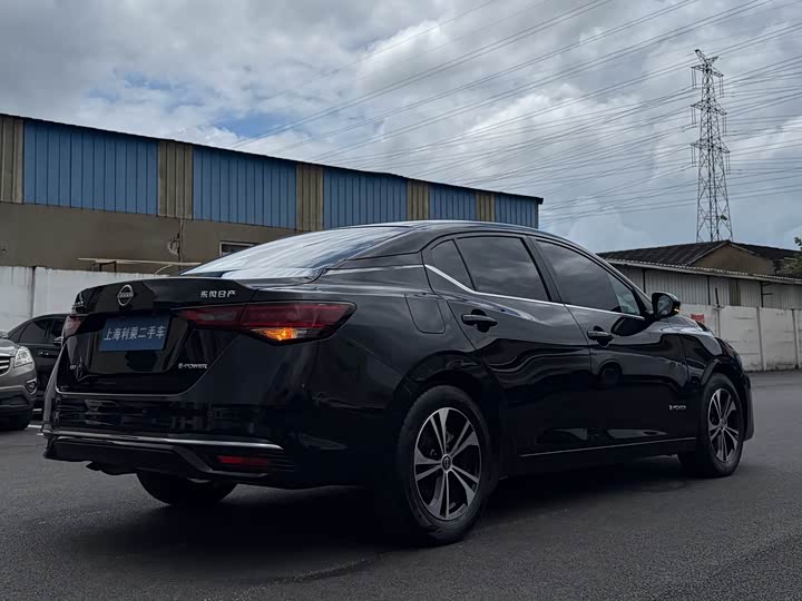 Фото 21 - Nissan Sylphy