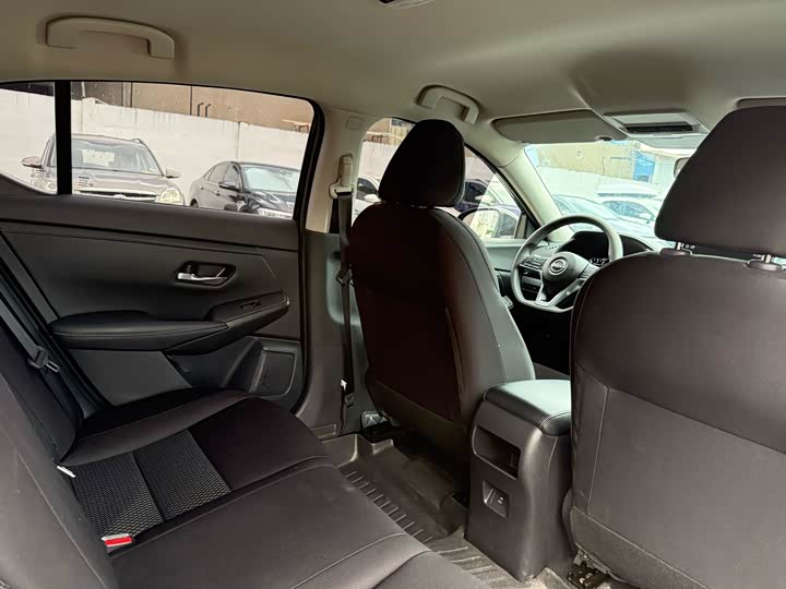 Фото 32 - Nissan Sylphy