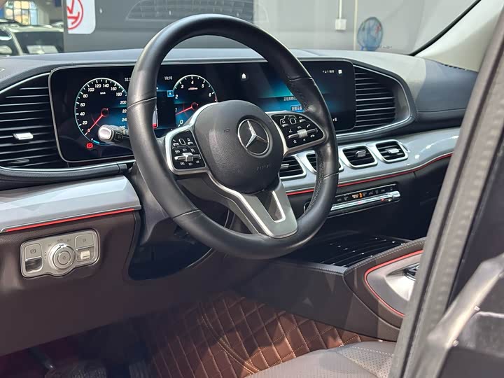 Фото 10 - Mercedes-Benz GLE-Class
