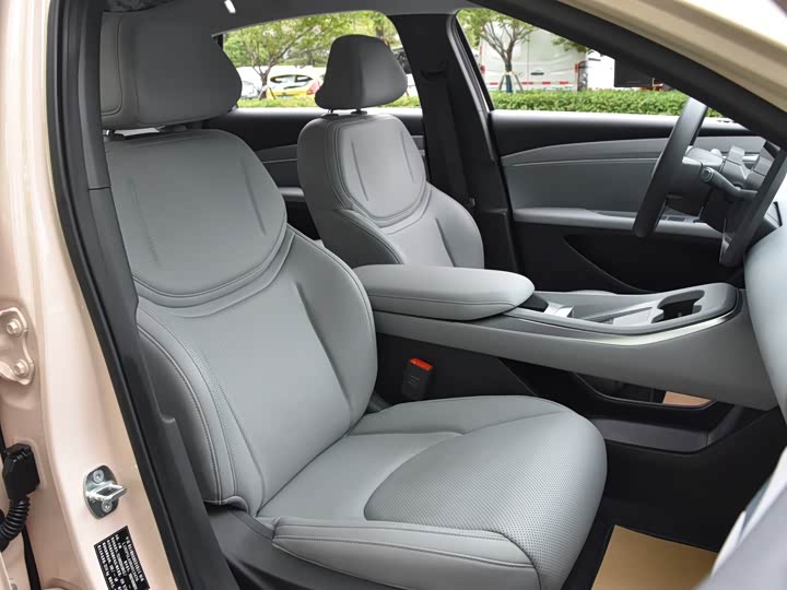 Фото 15 - XPeng Mona M03