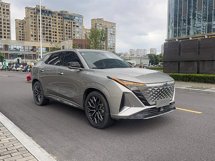 Фото 18 - Changan Oshan Z6