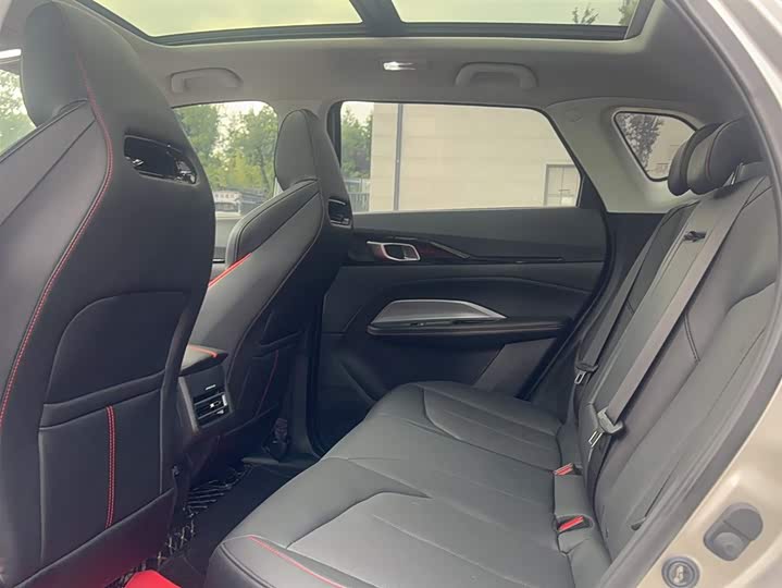 Фото 20 - Changan Oshan Z6