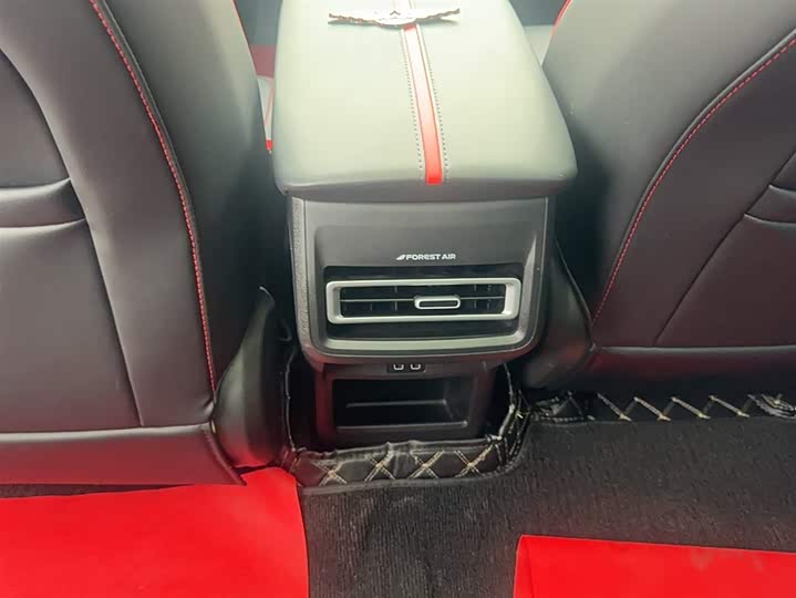 Фото 26 - Changan Oshan Z6