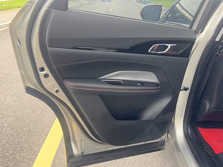 Фото 27 - Changan Oshan Z6