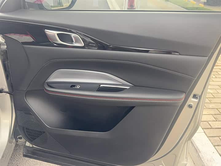 Фото 7 - Changan Oshan Z6