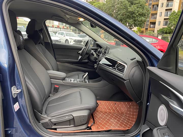 Фото 10 - BMW 1 Series