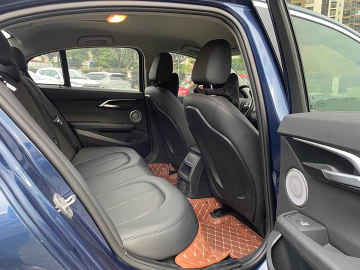 Фото 11 - BMW 1 Series