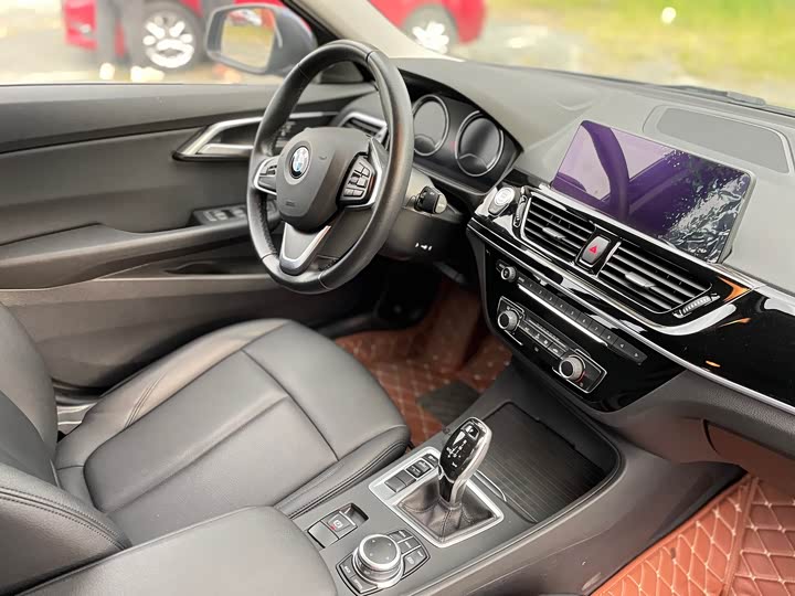 Фото 12 - BMW 1 Series