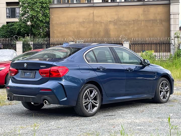 Фото 13 - BMW 1 Series
