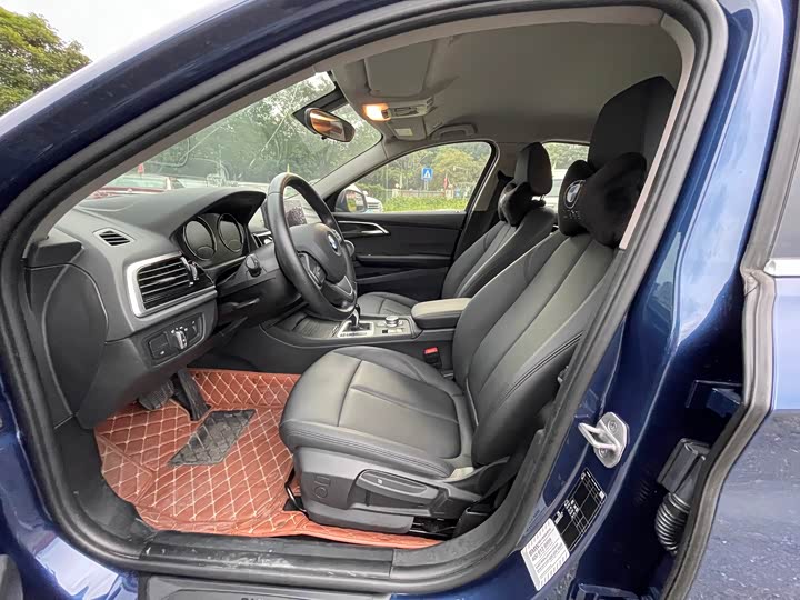 Фото 4 - BMW 1 Series