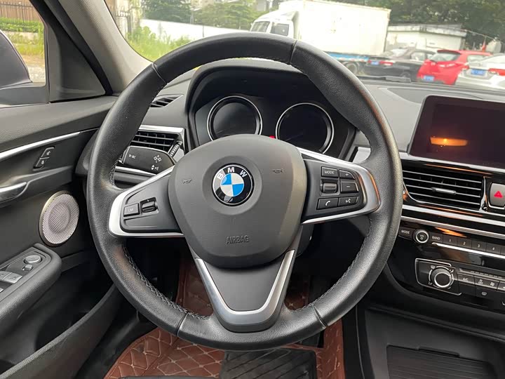 Фото 7 - BMW 1 Series