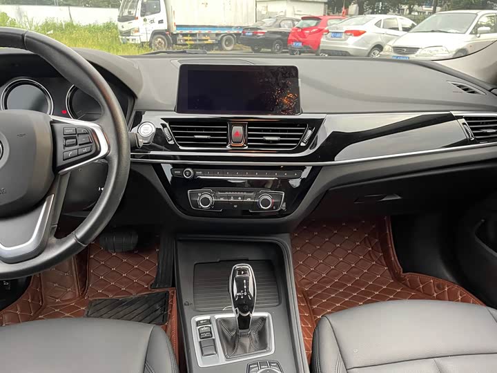 Фото 8 - BMW 1 Series