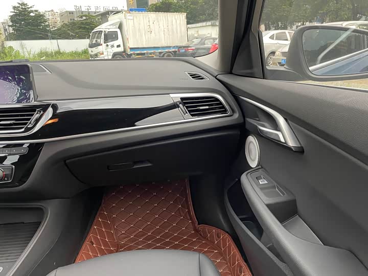 Фото 9 - BMW 1 Series