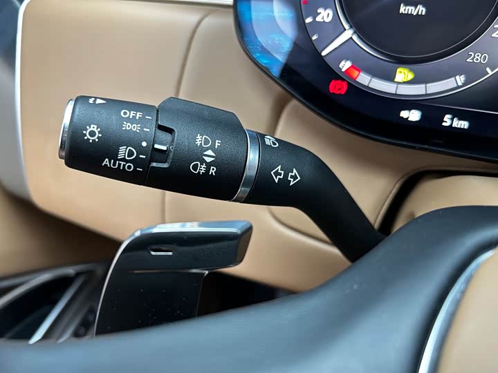 Фото 9 - Land Rover Range Rover