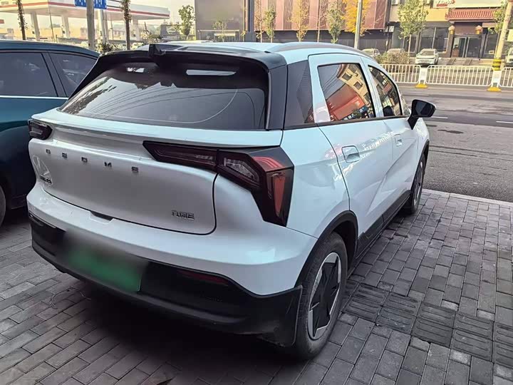 Фото 10 - Geely Geometry E Firefly