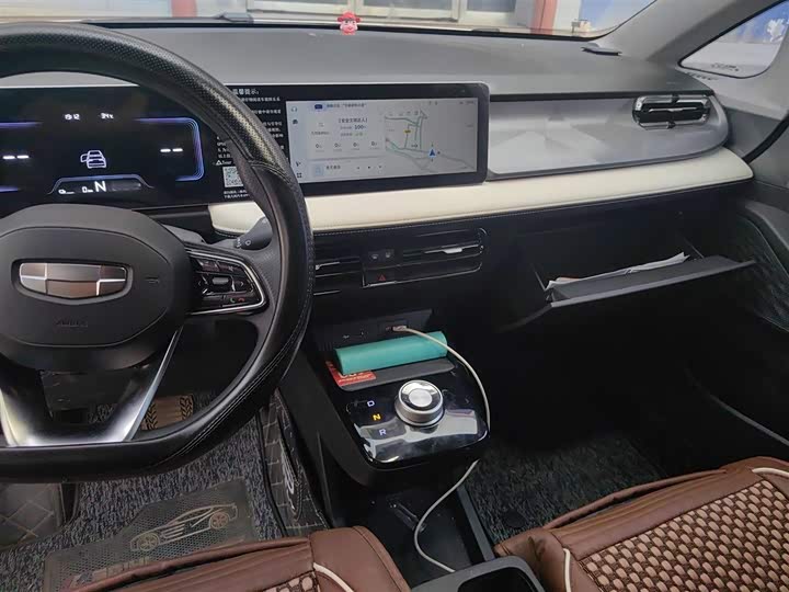 Фото 5 - Geely Geometry E Firefly