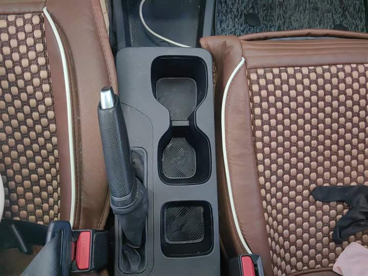 Фото 7 - Geely Geometry E Firefly