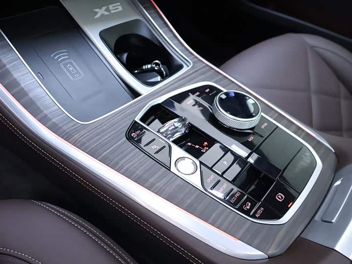 Фото 12 - BMW X5