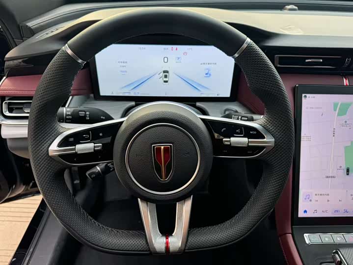 Фото 11 - Hongqi H5