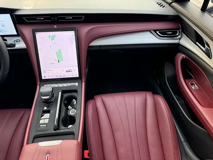 Фото 5 - Hongqi H5