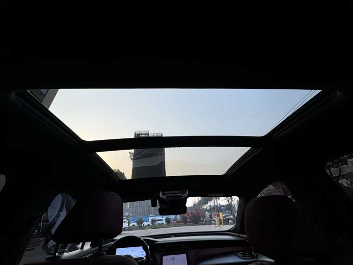 Фото 7 - Hongqi H5