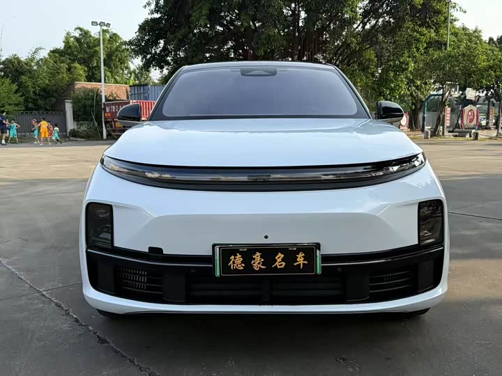 Фото 1 - LiXiang L7