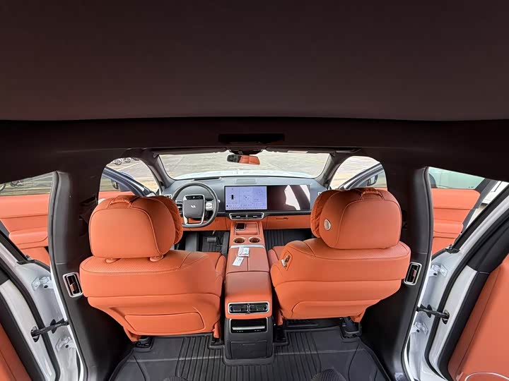 Фото 11 - LiXiang L7