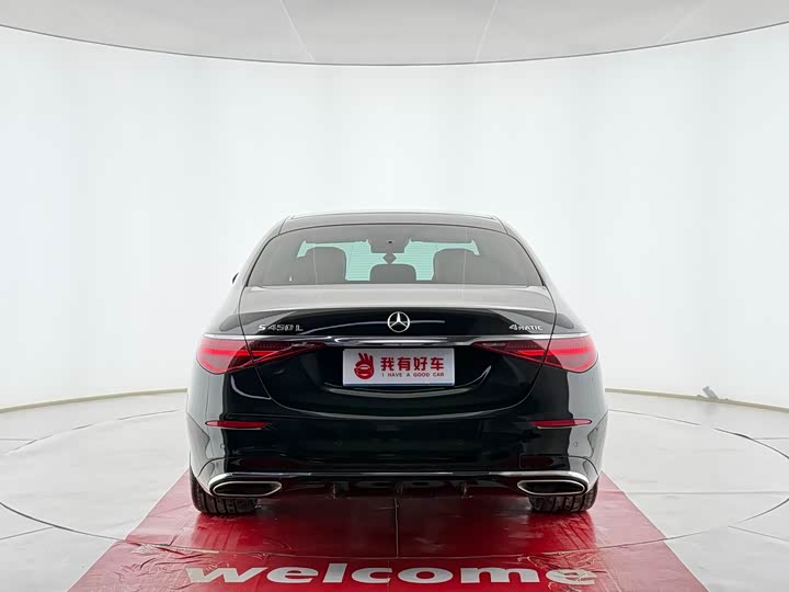 Фото 19 - Mercedes-Benz S-Class