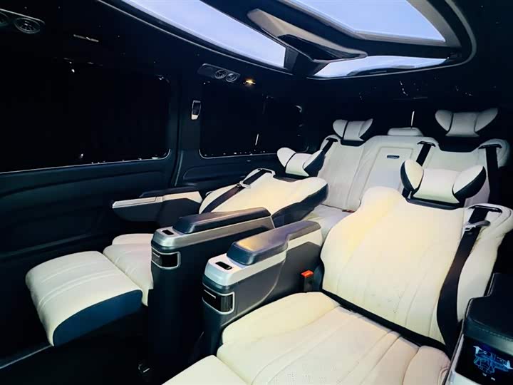 Фото 9 - Mercedes-Benz Vito