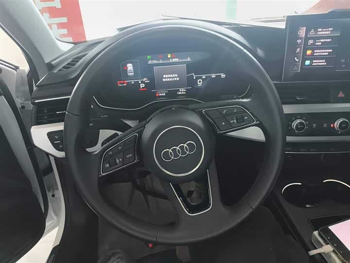 Фото 11 - Audi A4L