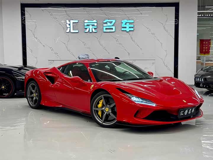 Фото 2 - Ferrari F8