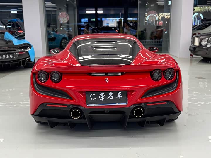 Фото 5 - Ferrari F8