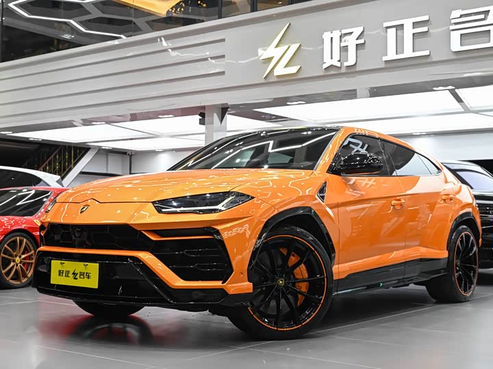 Фото 1 - Lamborghini Urus